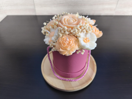 Flower Box pomarańczowo-biały – świeca sojowa handmade 🤍